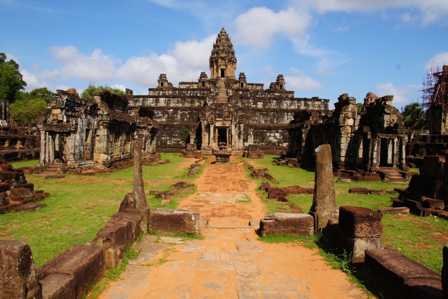 Roluos Temple - Siem Reap